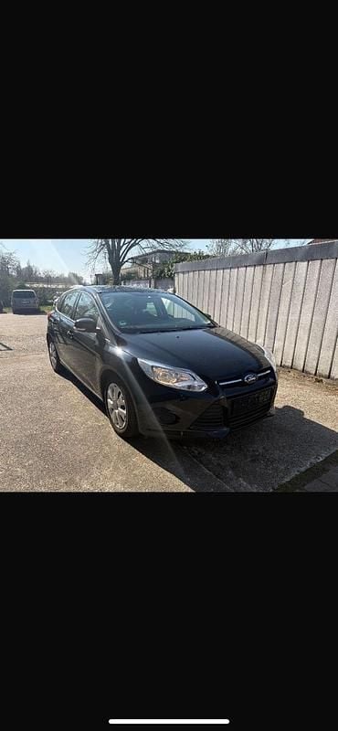 Gebraucht Ford Focus 101 PS (74 kW) 2013 Limousine