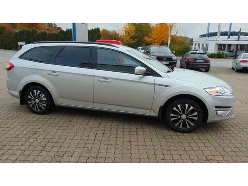 Gebraucht Ford Mondeo Trend 120 PS (88 kW) 2013 Silber Kombi