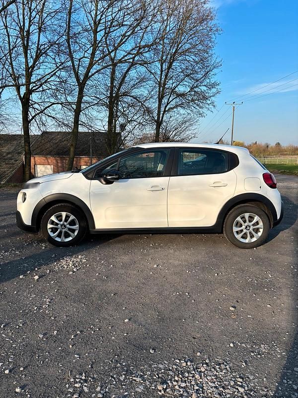 Gebraucht Citroën C3 83 PS (61 kW) 2018 Weiß Kleinwagen