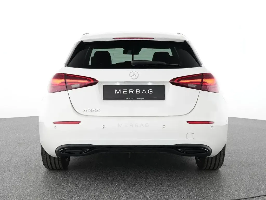Gebraucht Mercedes A200 Advanced 163 PS (119 kW) 2025 Weiß Limousine