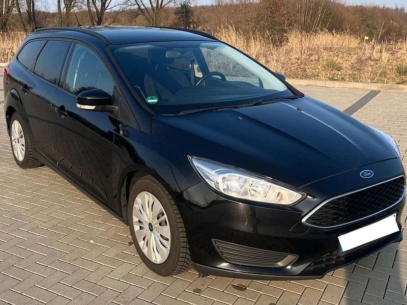 Gebraucht Ford Focus Business Edition 125 PS (91 kW) 2015 Schwarz Kombi