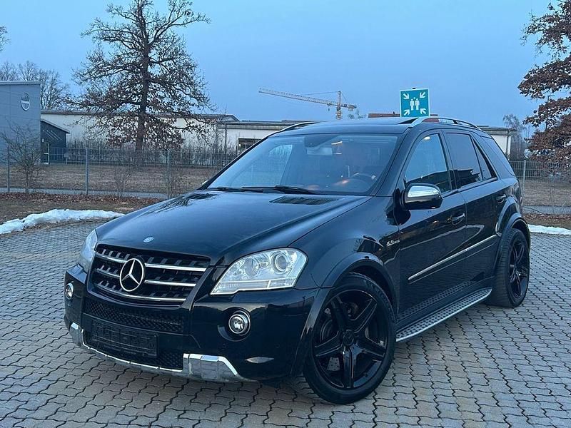 Schwarz Gebraucht 2008 Mercedes ML63 AMG AMG SUV | 15.900 € (Fairer Preis) - Bild 1/4