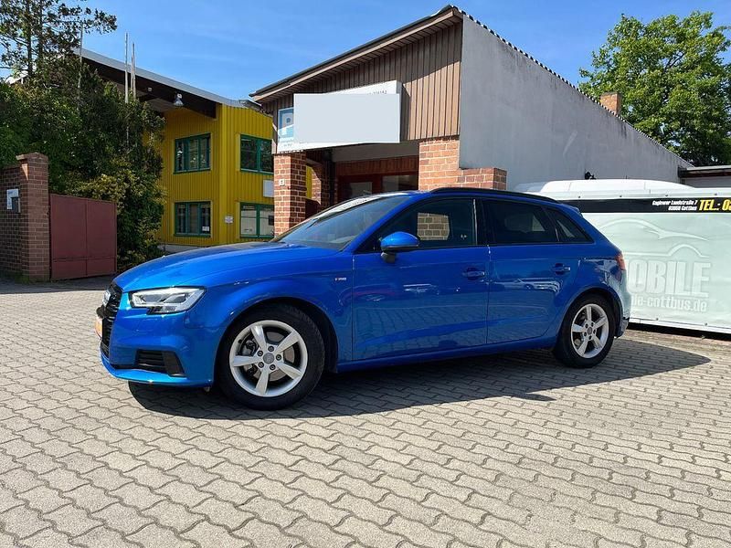 Gebraucht Audi A3 S-Line 116 PS (85 kW) 2019 Blau Limousine