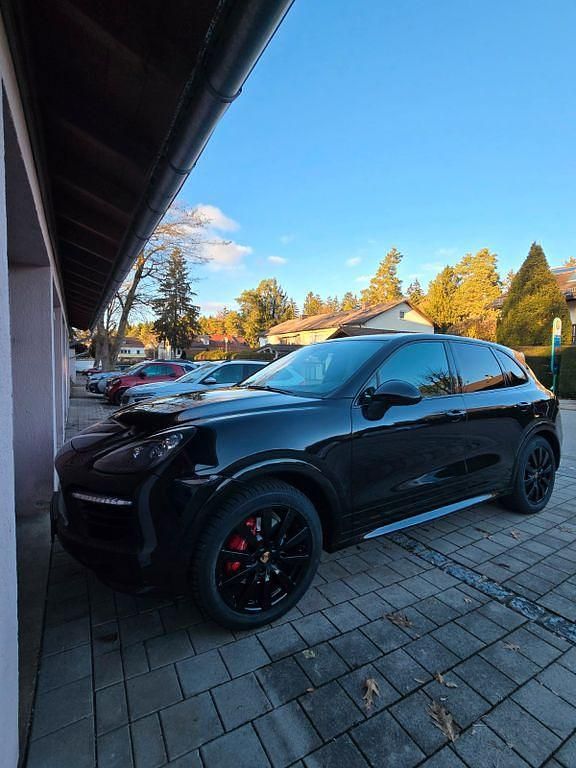 Gebraucht Porsche Cayenne GTS 420 PS (308 kW) 2013 Schwarz SUV