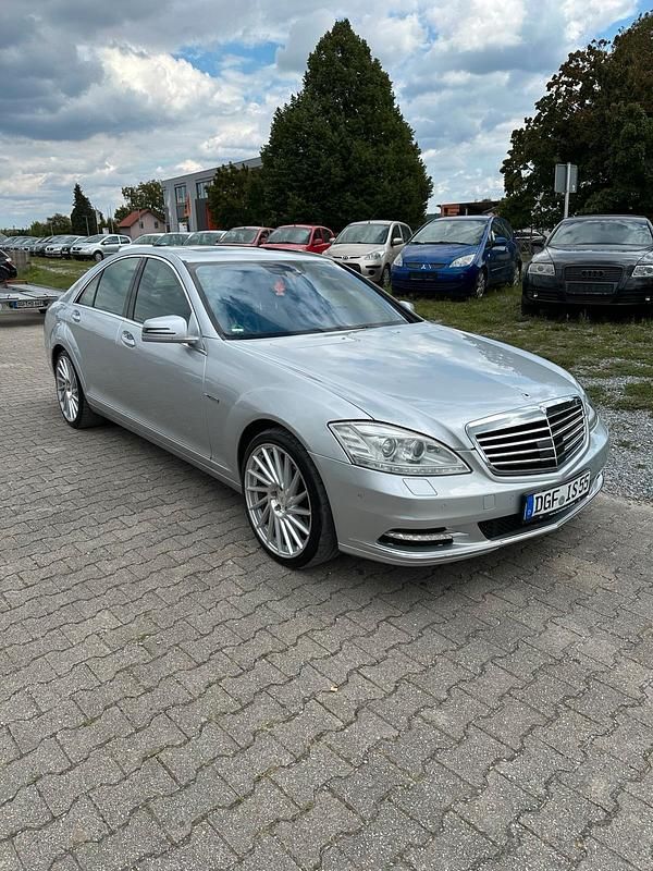 Grau Gebraucht 2012 Mercedes S350 Limousine | 9.800 € (Superpreis) - Bild 1/4