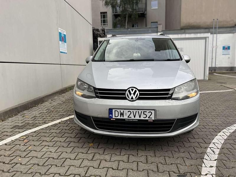 Silber Gebraucht 2011 VW Sharan Comfortline Van / Kleinbus | 4.500 € - Bild 1/4