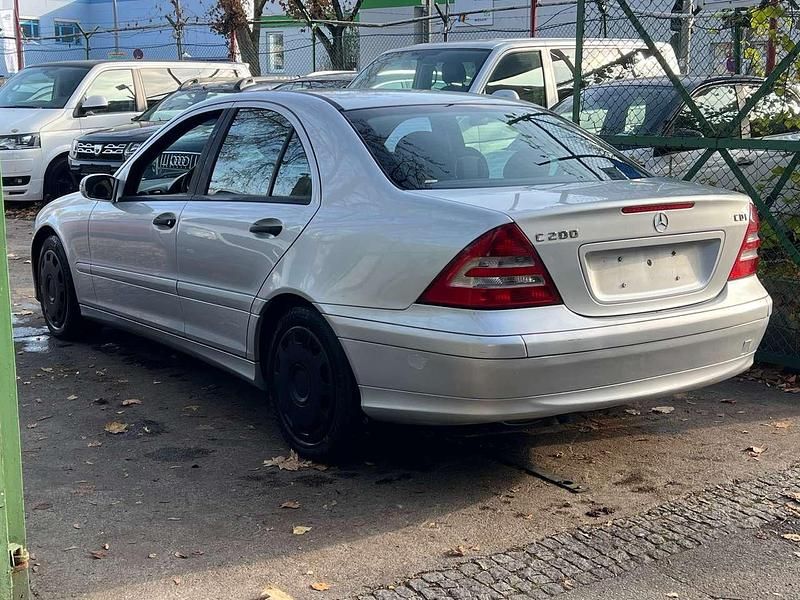 Gebraucht Mercedes C200 122 PS (89 kW) 2007 Iridiumsilber  metalliclack Limousine