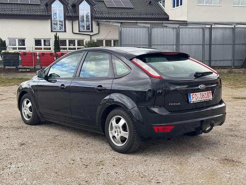Gebraucht Ford Focus Sport 116 PS (85 kW) 2009 Pantherschwarz metallic Limousine