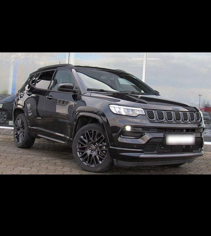 Second-hand Jeep Compass 130 CP (95 kW) 2021 Negru SUV