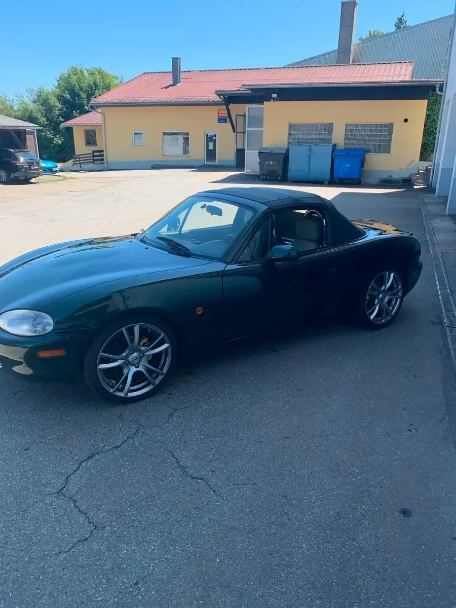 Usata Mazda MX5 110 CV (80 kW) 2000 Verde Cabrio