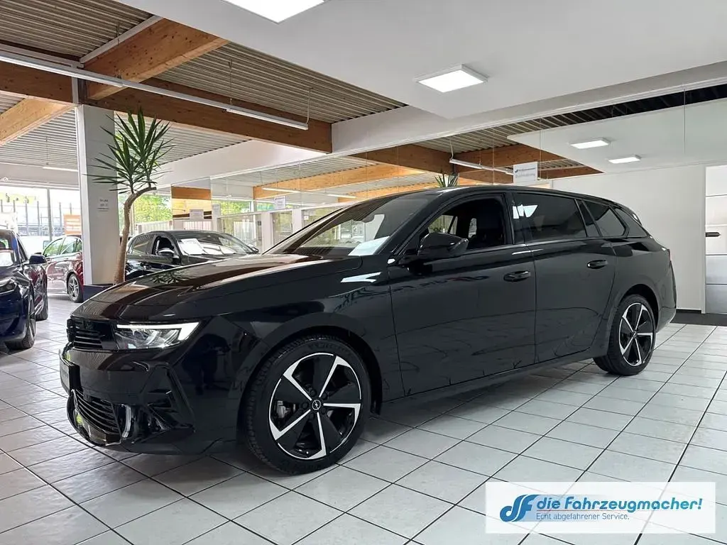 Gebraucht Opel Astra 131 PS (96 kW) 2025 Schwarz Kleinwagen