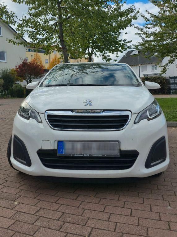 Weiß Gebraucht 2014 Peugeot 108 Active Kleinwagen | 6.100 € (Fairer Preis) - Bild 1/4