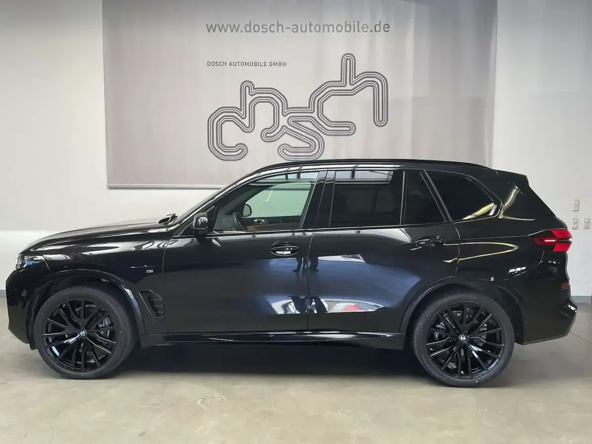 Gebraucht BMW X5 M Sport 298 PS (219 kW) 2025 Black sapphire SUV