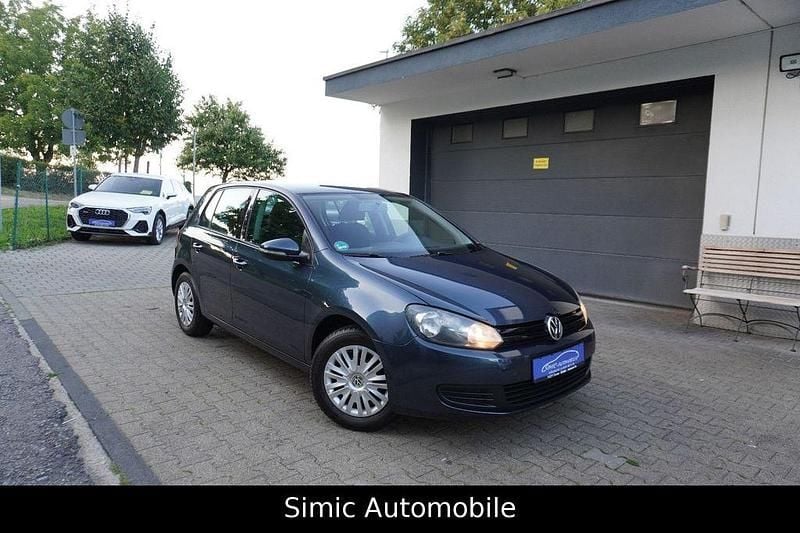 Blau Gebraucht 2009 VW Golf VI Trendline Limousine | 3.650 € (Fairer Preis) - Bild 1/4