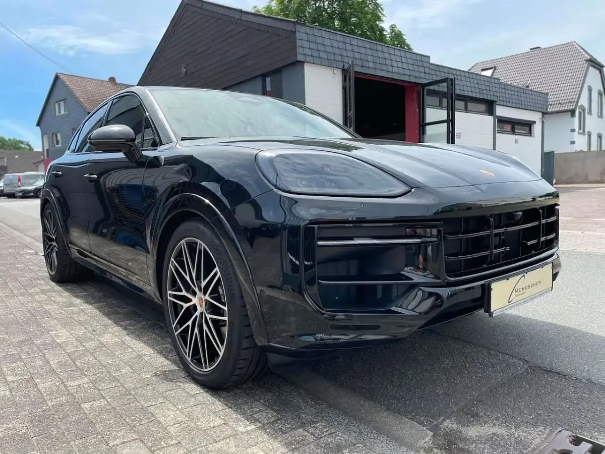 Gebraucht Porsche Cayenne GTS 500 PS (367 kW) 2026 Schwarz SUV