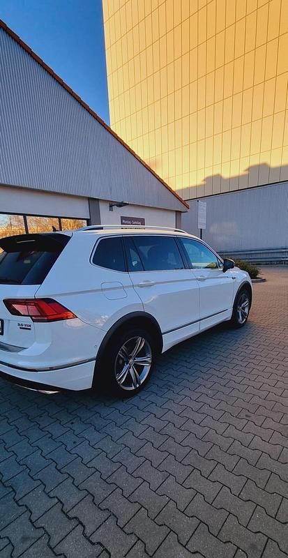 Gebraucht VW Tiguan Allspace Highline 190 PS (139 kW) 2019 Weiß SUV