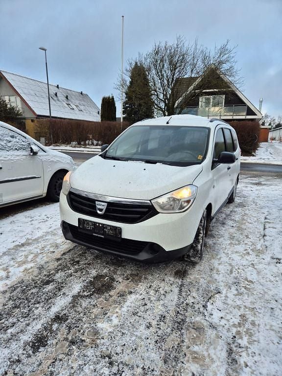 Weiß Gebraucht 2015 Dacia Lodgy Lauréate Van / Kleinbus | 3.800 € (Guter Preis) - Bild 1/4