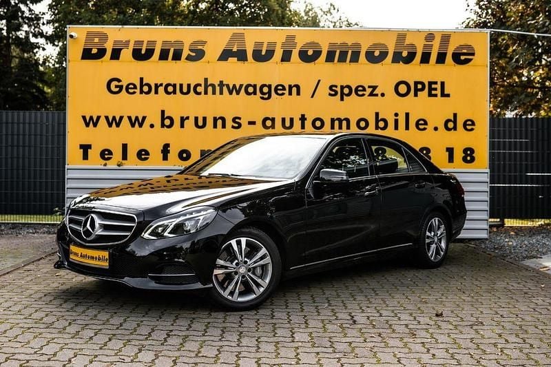 Gebraucht Mercedes E400 Avantgarde 333 PS (244 kW) 2013 Schwarz Limousine