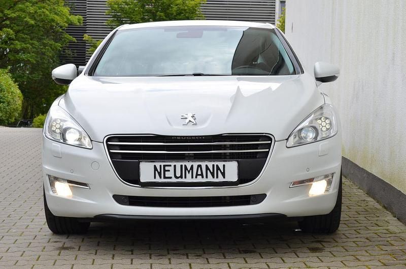 Gebraucht Peugeot 508 Active 163 PS (119 kW) 2011 Weiß Limousine