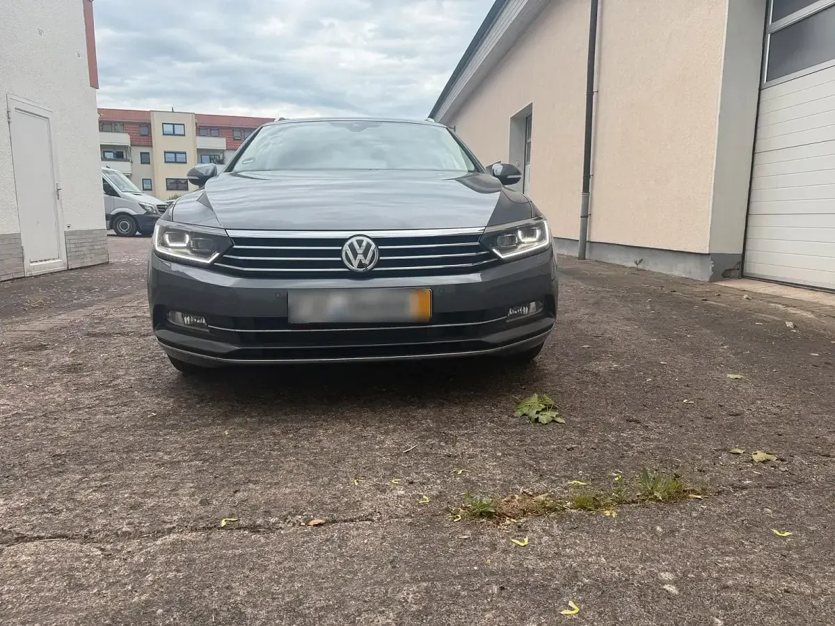 Gebraucht VW Passat Highline 190 PS (139 kW) 2015 Grau Kombi