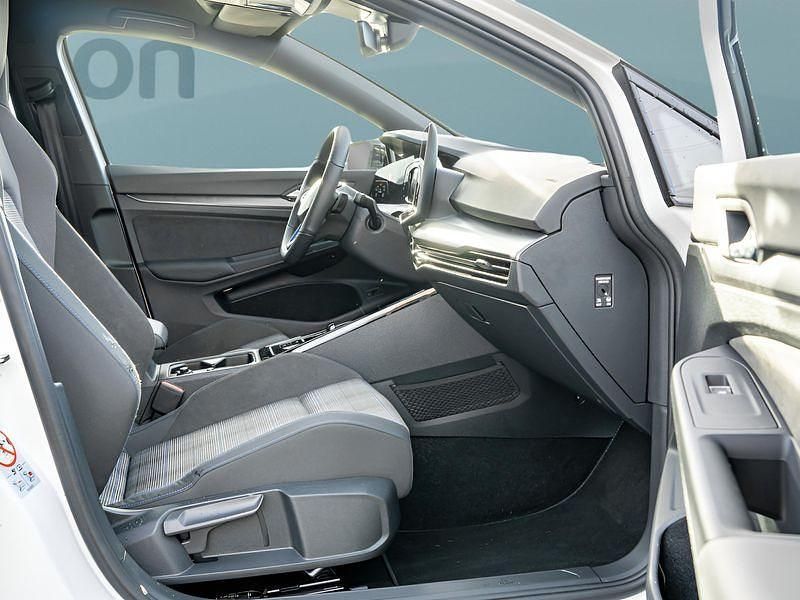 Gebraucht VW Golf VIII 177 PS (130 kW) 2025 Weiß Kleinwagen