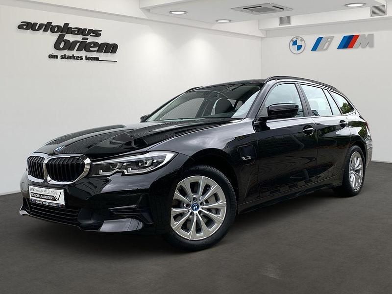 Schwarz ii Gebraucht 2022 BMW 330e Advantage Kombi | 28.800 € (Superpreis) - Bild 1/4