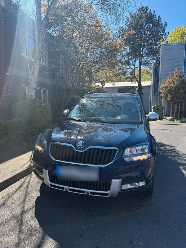Gebraucht Skoda Yeti 150 PS (110 kW) 2015 Blau SUV