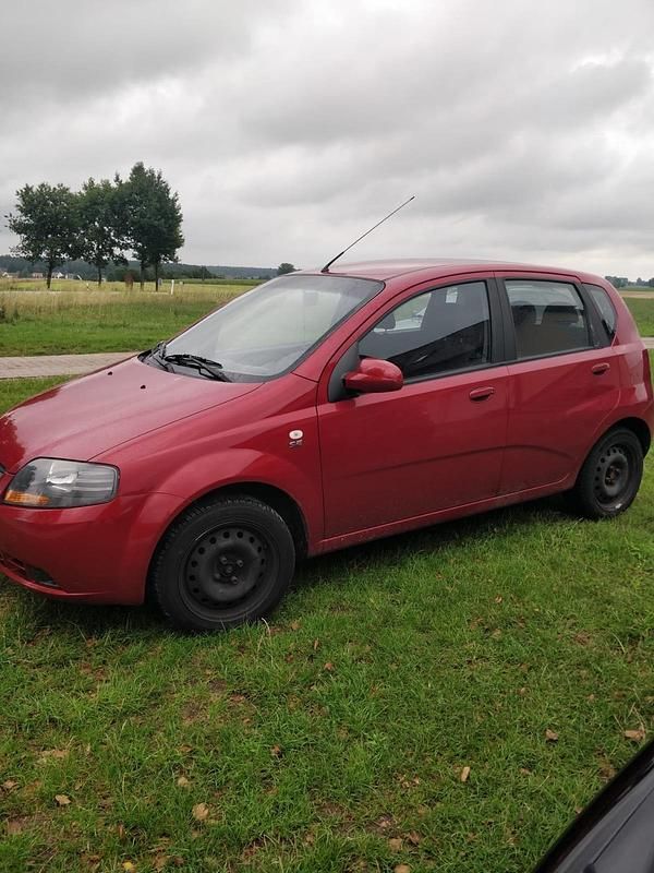 Rot Gebraucht 2008 Chevrolet Kalos Kleinwagen | 1.200 € (Fairer Preis) - Bild 1/4
