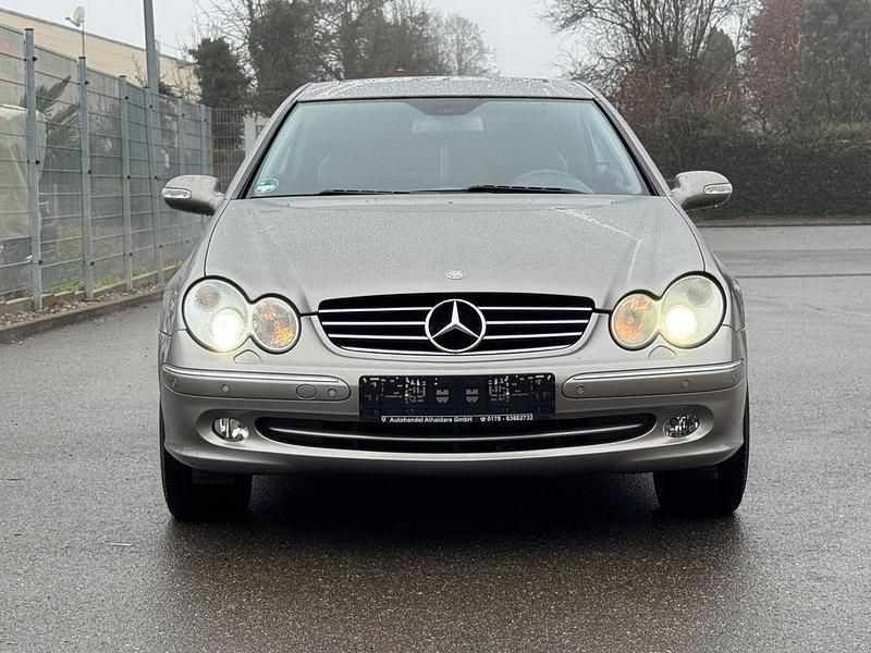 Gebraucht Mercedes CLK320 Avantgarde 218 PS (160 kW) 2005 Silber Coupé
