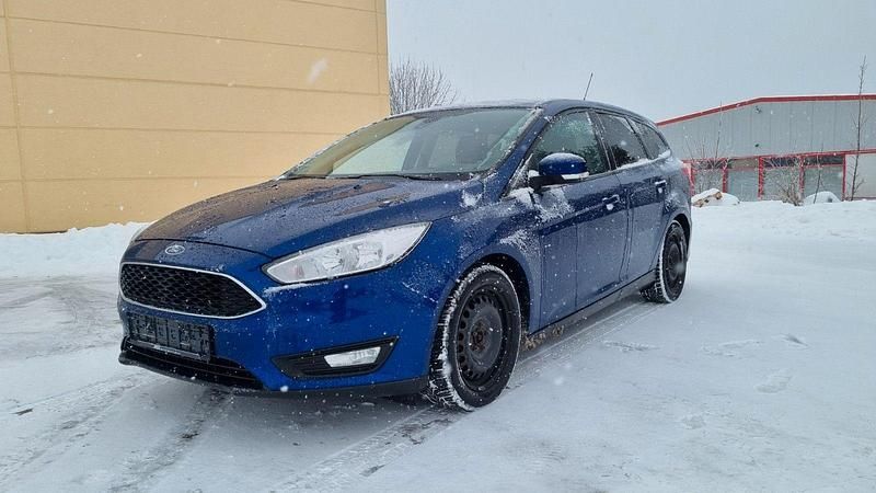 Blau Gebraucht 2016 Ford Focus Business Edition Kombi | 6.699 € (Superpreis) - Bild 1/4