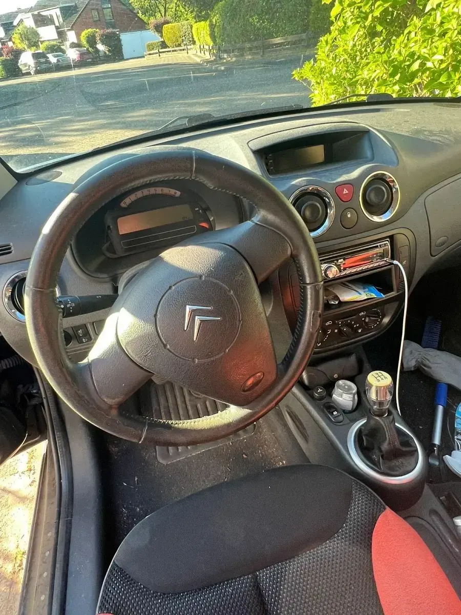 Gebraucht Citroën C2 60 PS (44 kW) 2008 Schwarz Kleinwagen