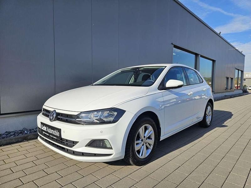 Pure white Gebraucht 2018 VW Polo Comfortline Kleinwagen | 9.990 € (Fairer Preis) - Bild 1/4