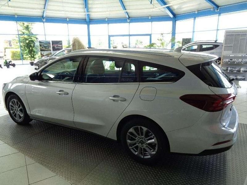 Neu Ford Focus Titanium 125 PS (91 kW) 2025 Polar silber Kombi