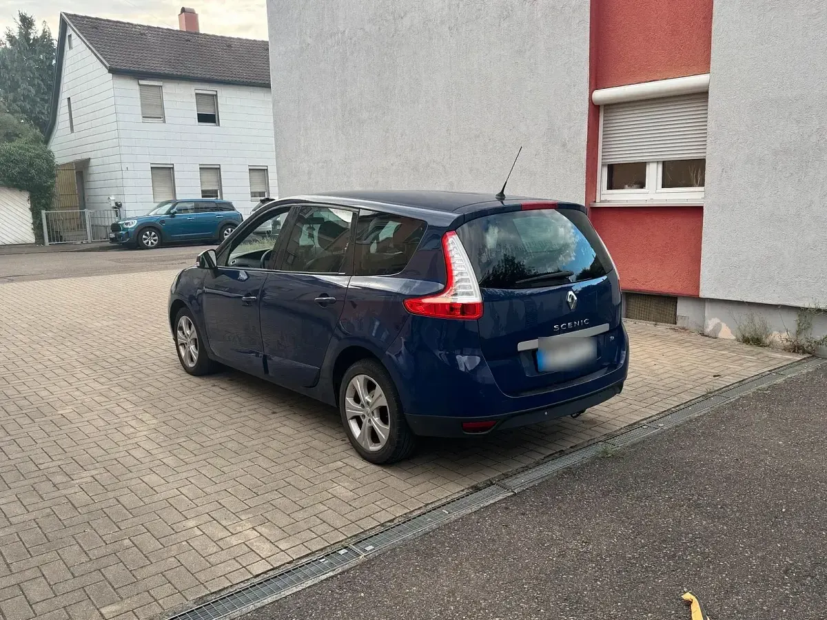 Gebraucht Renault Scénic 131 PS (96 kW) 2011 Blau Van / Kleinbus