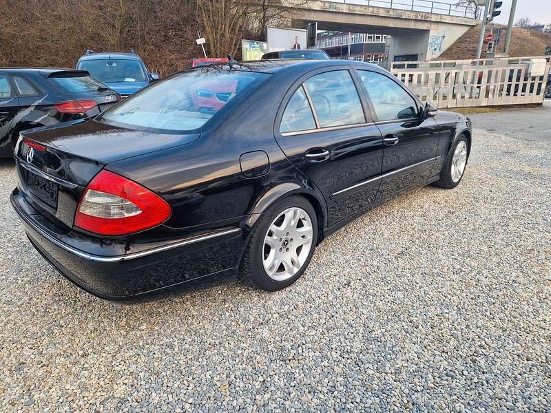Gebraucht Mercedes E200 184 PS (135 kW) 2008 Schwarz Limousine
