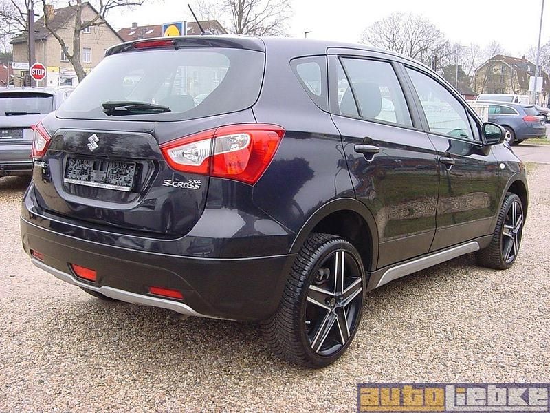Gebraucht Suzuki SX4 120 PS (88 kW) 2014 Grau Limousine