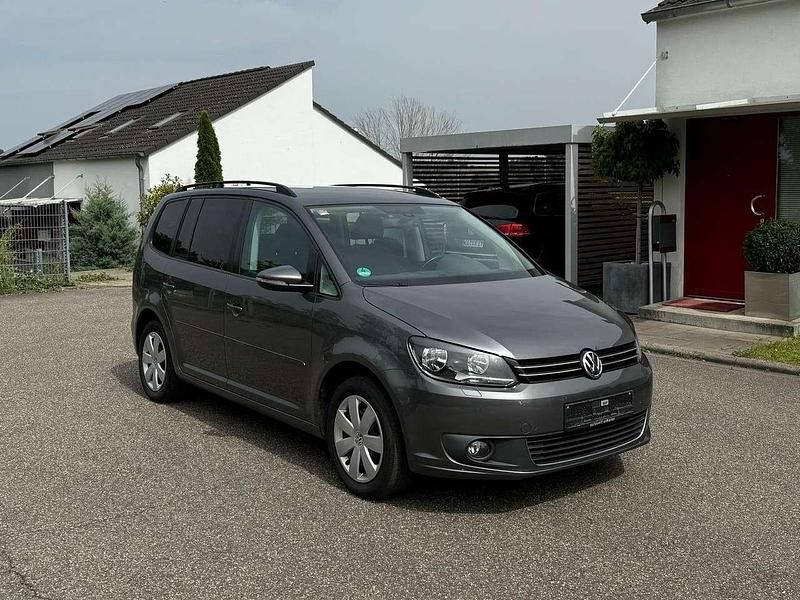 Gebraucht VW Touran 105 PS (77 kW) 2011 Pepper grey metallic Van / Kleinbus