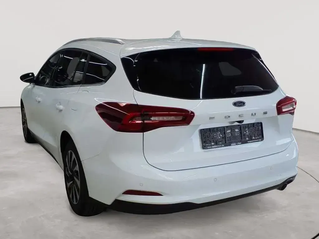 Gebraucht Ford Focus Titanium X 120 PS (88 kW) 2023 Weiß Limousine