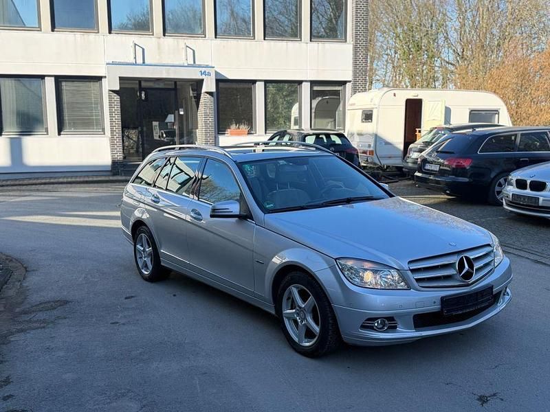 Gebraucht Mercedes C250 204 PS (150 kW) 2009 Silber Limousine