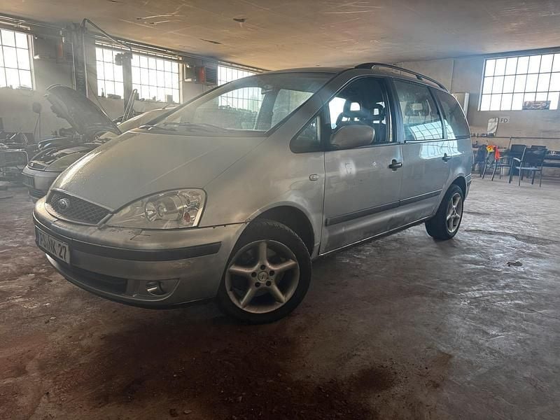 Second-hand Ford Galaxy 131 CP (96 kW) 2006 Gri Monovolum