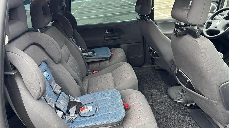 Gebraucht VW Sharan Comfortline 140 PS (102 kW) 2010 Grau Van / Kleinbus