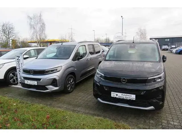 Gebraucht Opel Combo 131 PS (96 kW) 2024 Van / Kleinbus