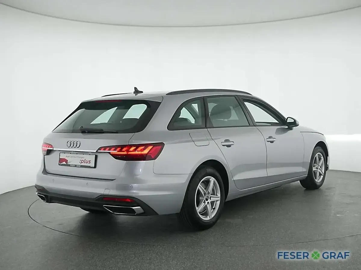 Gebraucht Audi A4 Basis 136 PS (100 kW) 2024 Florettsilber metallic Limousine