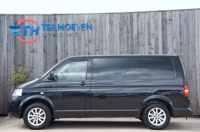 Second-hand VW Transporter 131 CP (96 kW) 2006 Negru Van