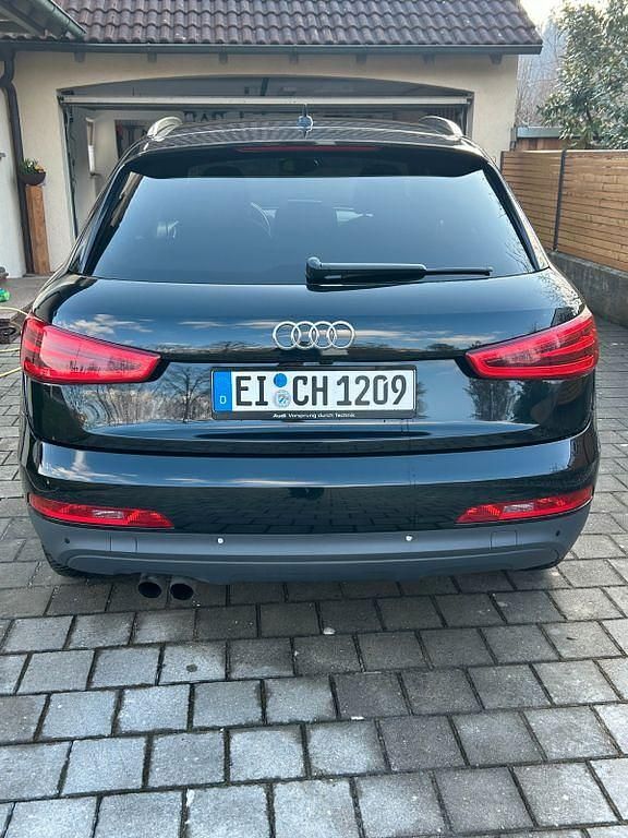 Gebraucht Audi Q3 Ambiente 140 PS (102 kW) 2013 Schwarz SUV