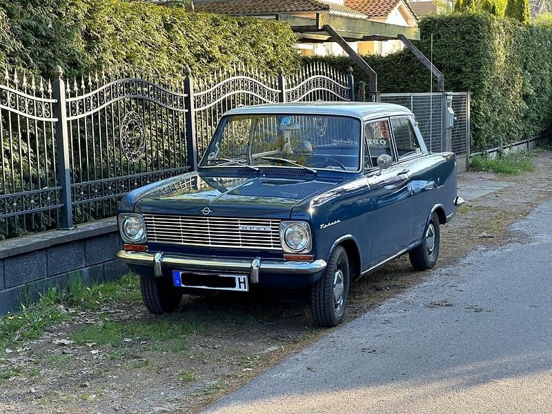 Blau Gebraucht 1965 Opel Kadett Limousine | 5.999 € - Bild 1/4