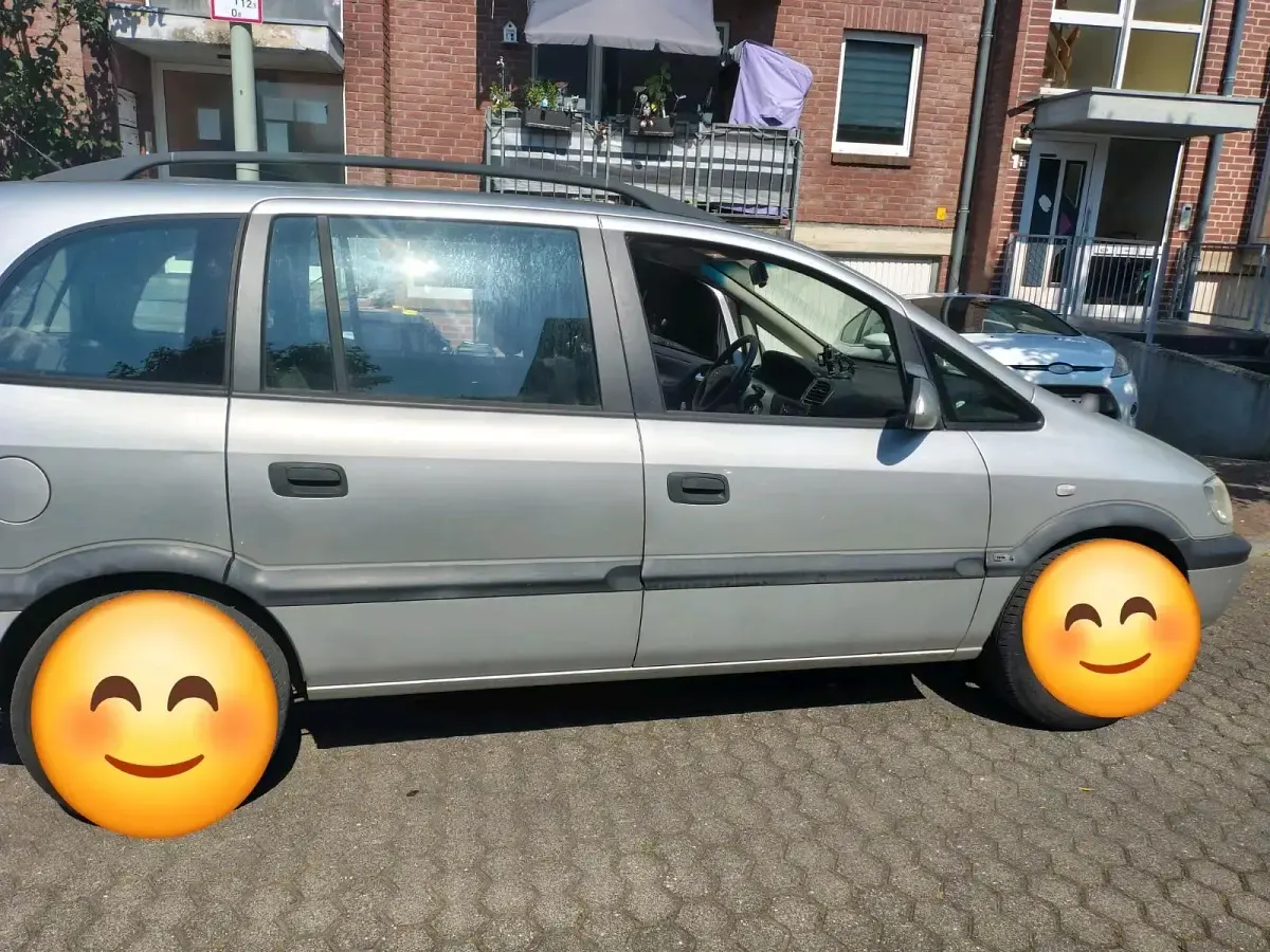 Gebraucht Opel Zafira 101 PS (74 kW) 2001 Silber Van / Kleinbus