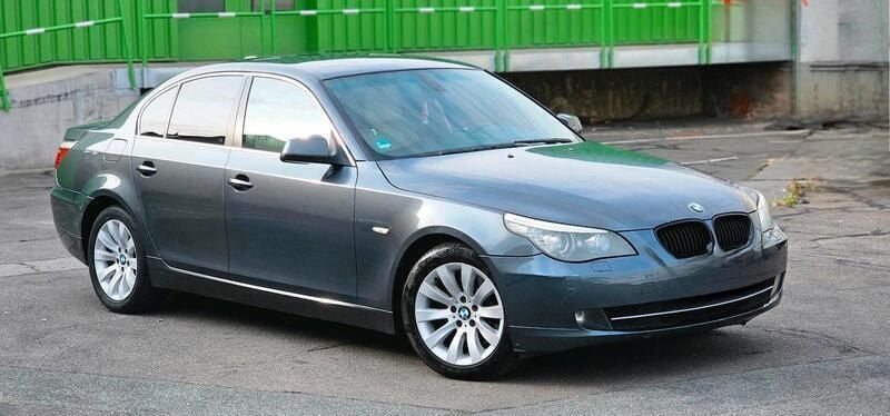 Grau Gebraucht 2009 BMW 525 Limousine | 3.500 € (Superpreis) - Bild 1/4