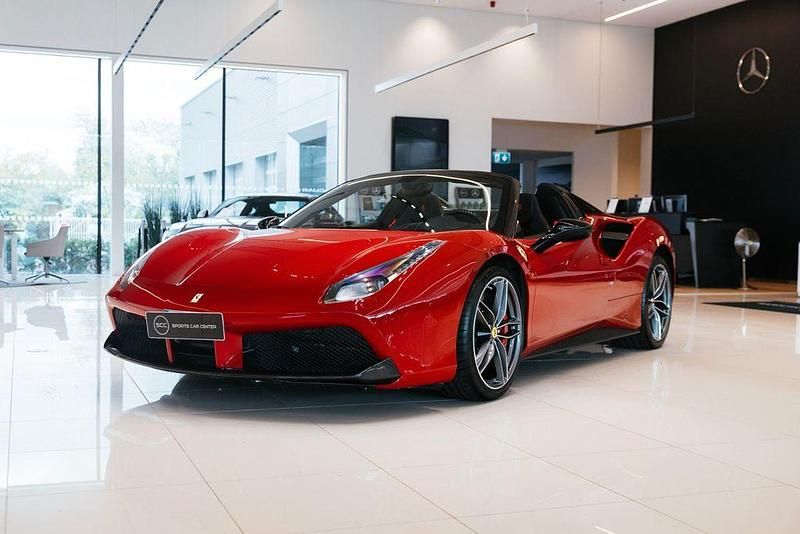 Gebraucht Ferrari 488 669 PS (492 kW) 2016 Rot Cabrio
