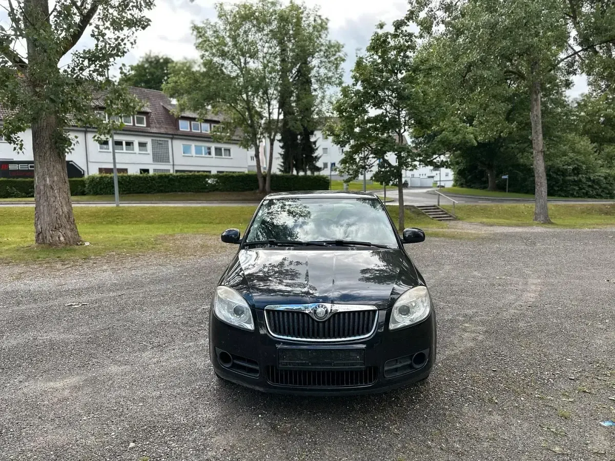 Gebraucht Skoda Fabia 69 PS (50 kW) 2010 Schwarz Kleinwagen